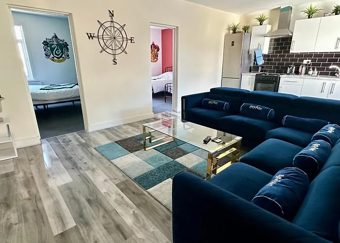 Wizards Corner Spacious 3 Bed Near Watford Junction